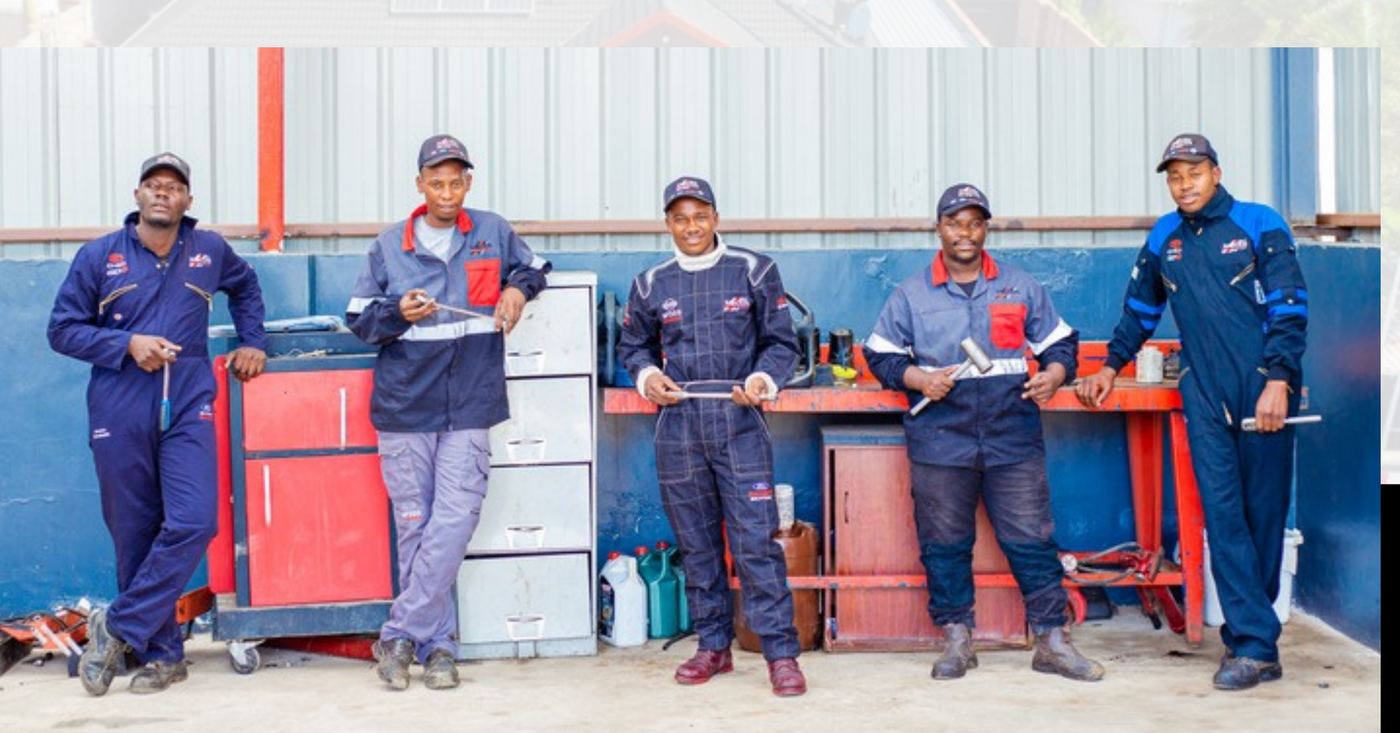 The Mecca Auto & General technician team